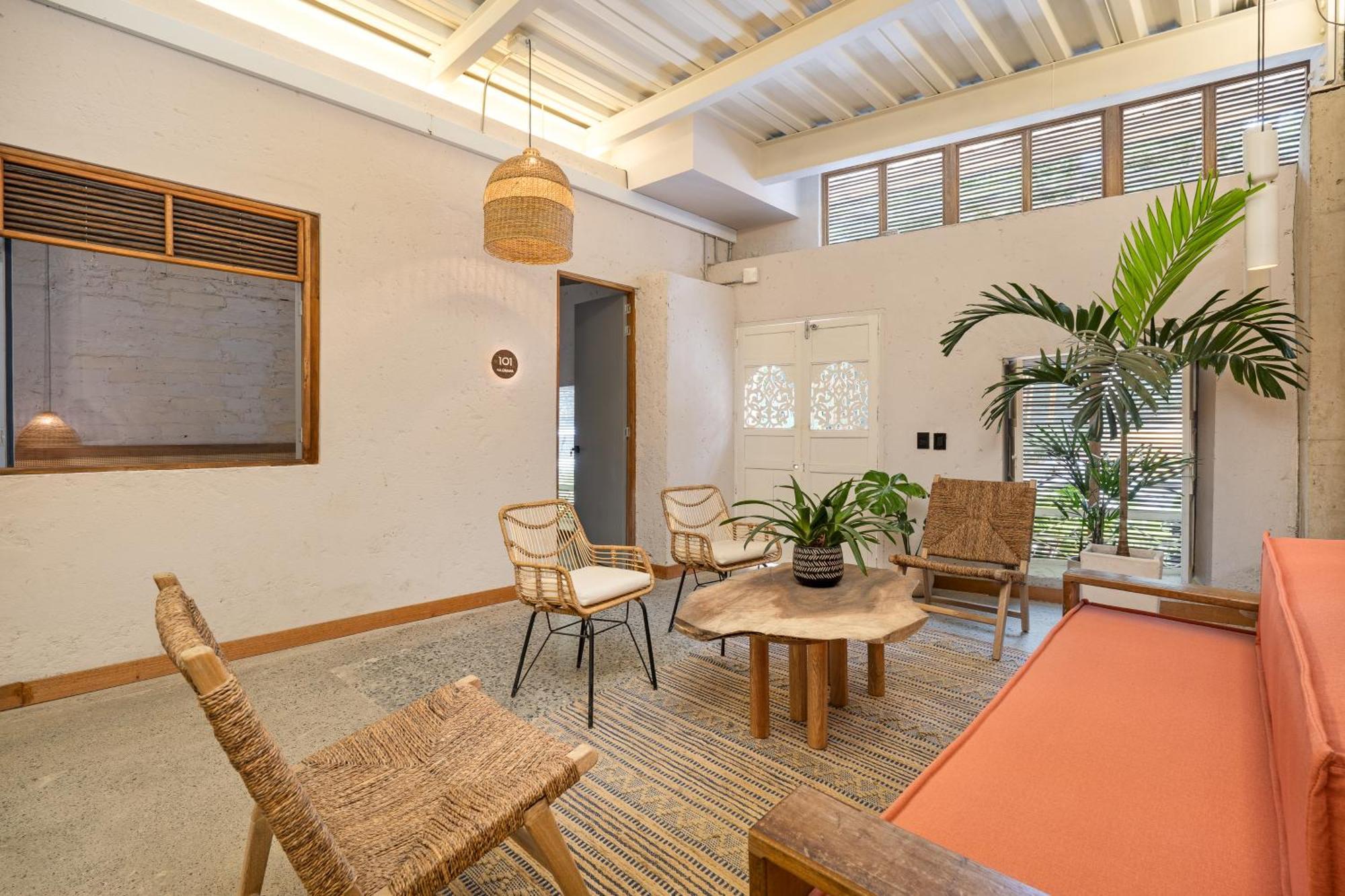 Botanica Casa Hotel Manila By Housy Host Medellín Exteriör bild