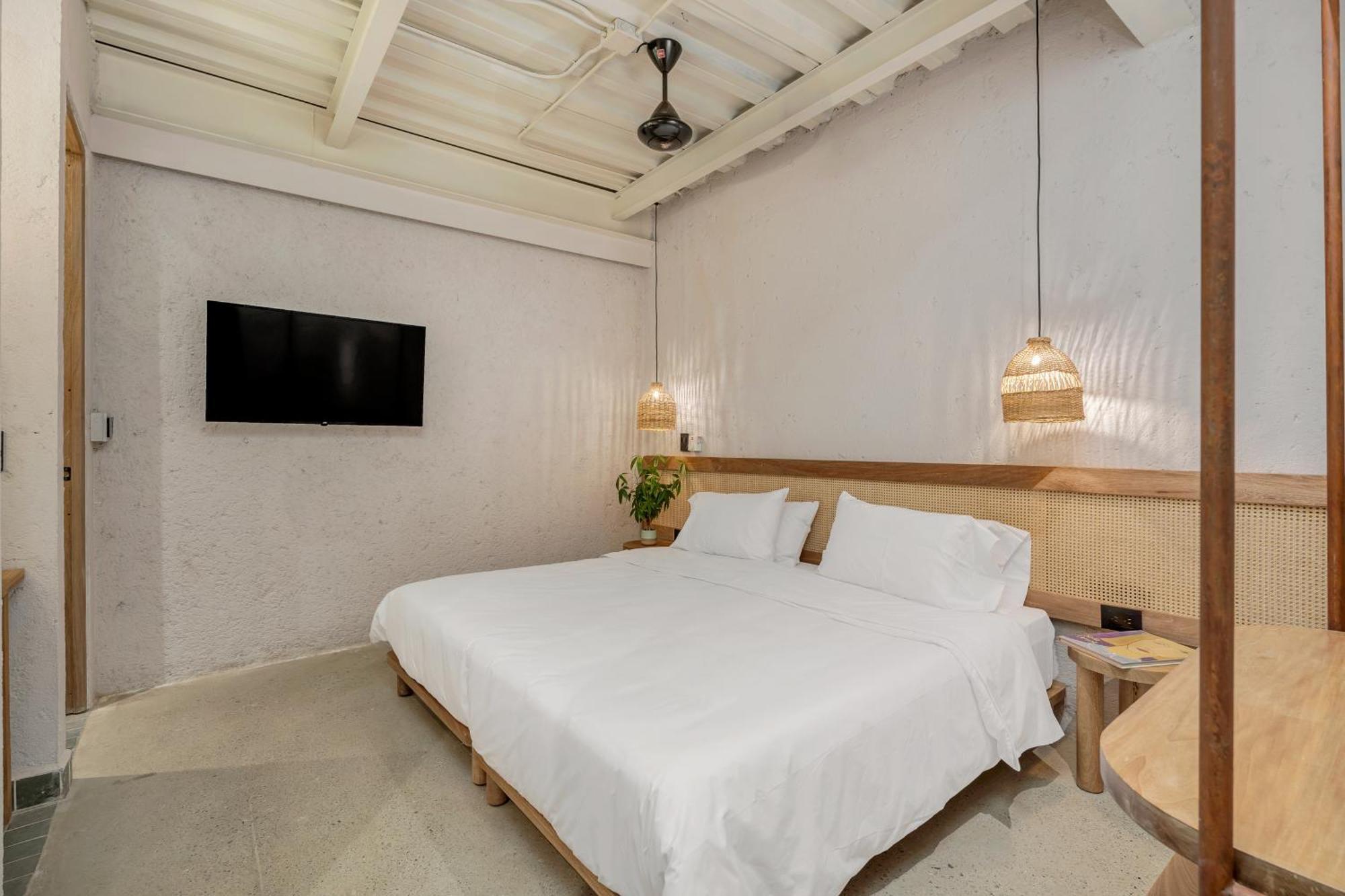 Botanica Casa Hotel Manila By Housy Host Medellín Exteriör bild